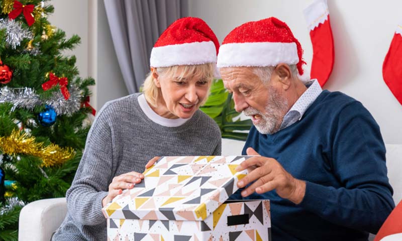 How to Celebrate the Holidays With Our Elderly From Afar