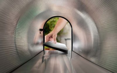 Can Postcards Help You Attract Customers — Better Than Email?