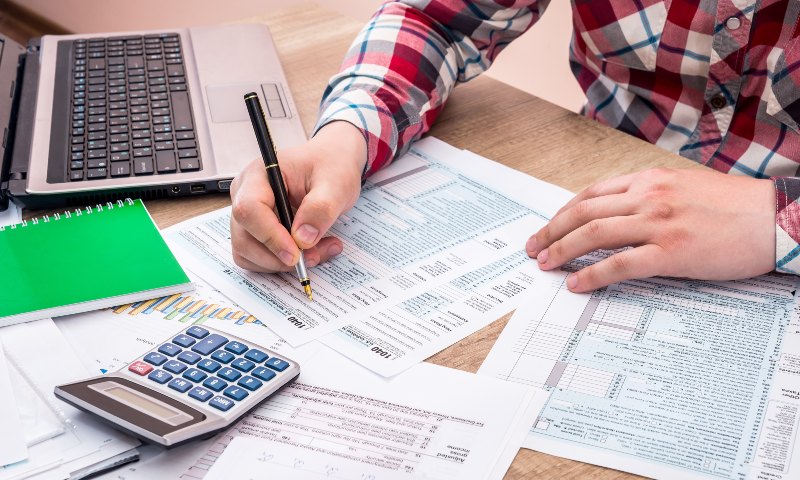 How to Calculate and Pay Your Self-Employed Social Security Tax