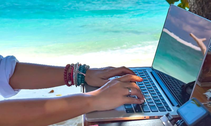 The Pros And Cons Of Being A Digital Nomad